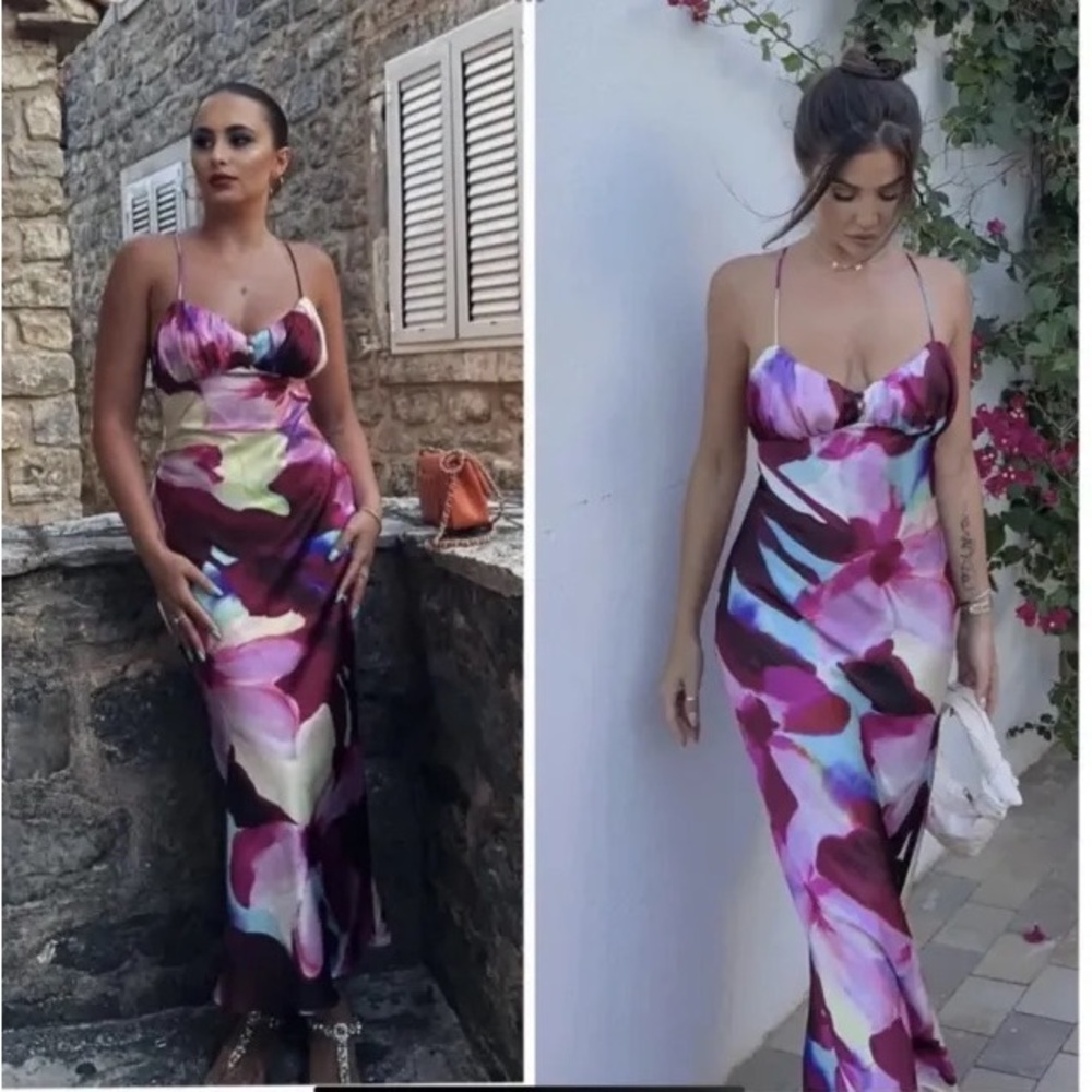 ZARA BLOGGERS FAV Viral Instagram Bloggers Favorite Viral Floral dress